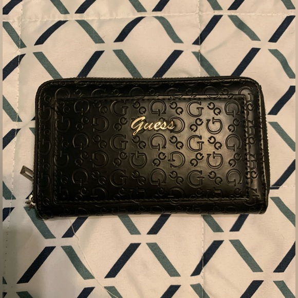 Guess Black Embossed Zip Wallet - Picture 1 of 4